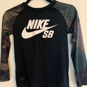 Workout clothing. Long sleeve